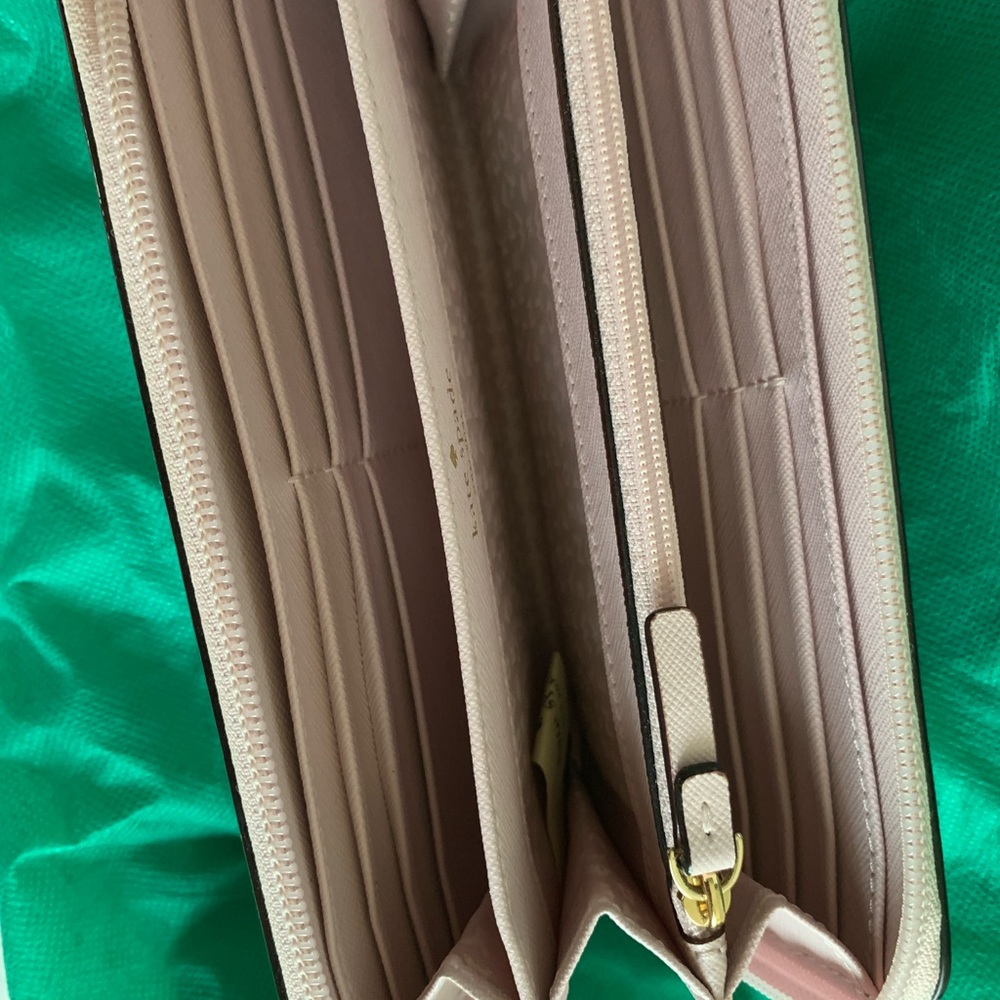 Kate Spade light pink wallet - Picture 7 of 12